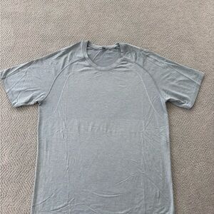 lululemon athletica Light Gray Short Sleeve Tee